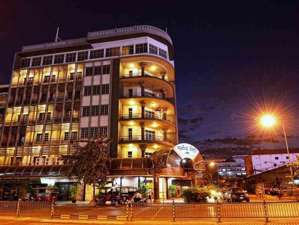 Holiday Villa Hotel City Centre بنوم بنه المظهر الخارجي الصورة