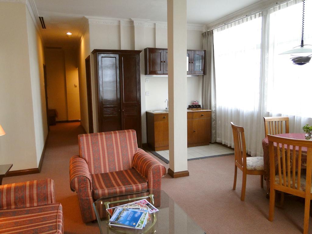 Holiday Villa Hotel City Centre بنوم بنه المظهر الخارجي الصورة
