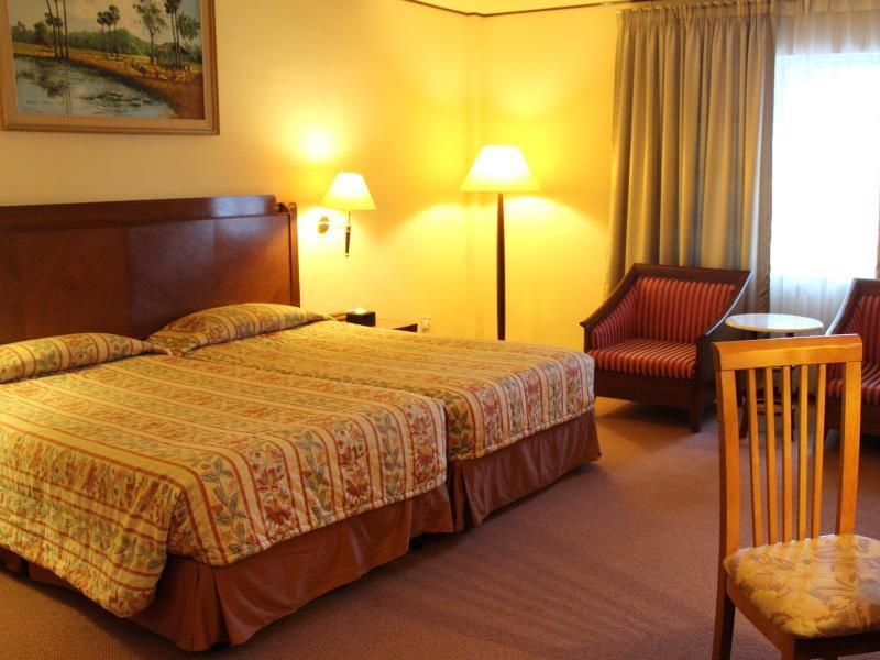 Holiday Villa Hotel City Centre بنوم بنه المظهر الخارجي الصورة
